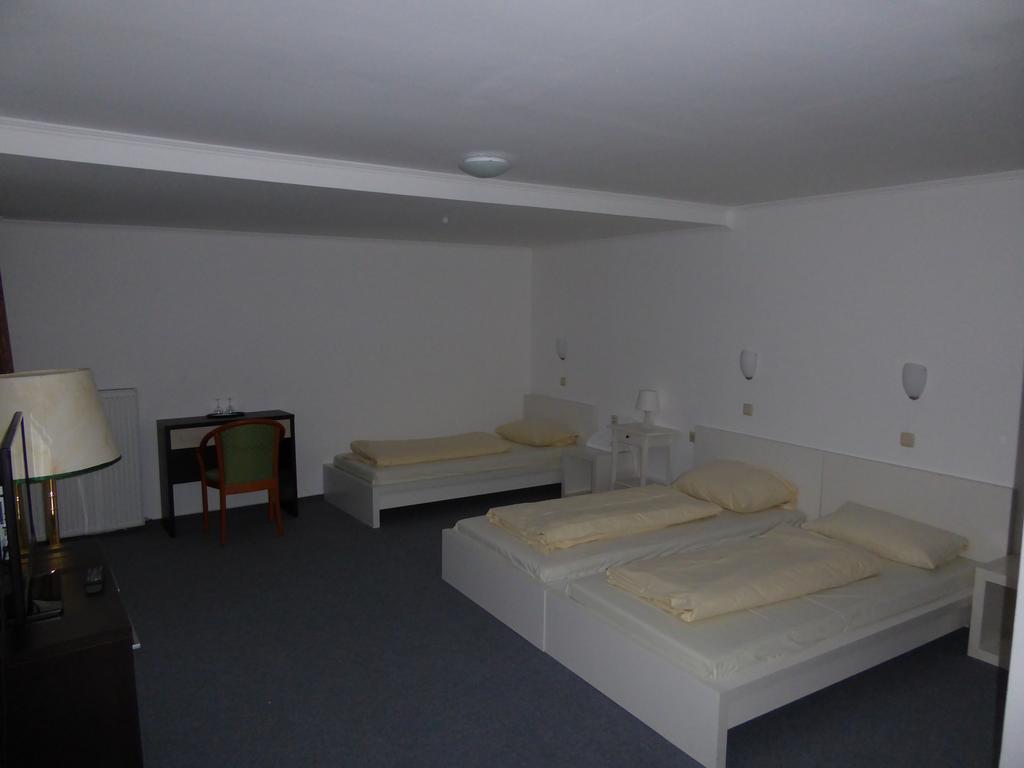 Pohl'S Rheinhotel Adler Sankt Goarshausen Extérieur photo